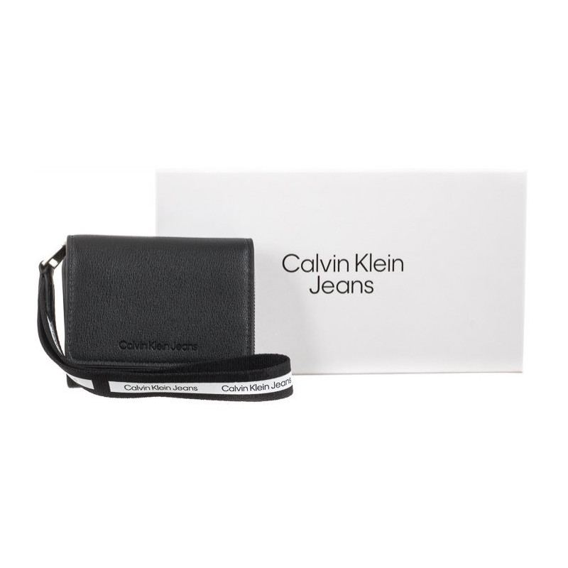 Calvin Klein Ultralight Wallet W/Wristlet Black K60K609325 BDS (CK137-a) käekott