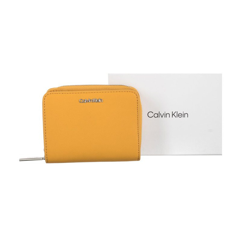 Calvin Klein CK Must Z/A Wallet W/Flap MD Monarch Gold K60K607432 KB7 (CK156-b) rankinė