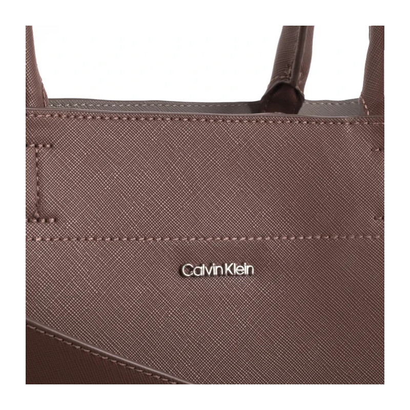 Calvin Klein CK Business Medium Tote Saffiano Cioccolate Lab/Cinder K60K612572 HJM (CK570-a) rankinė