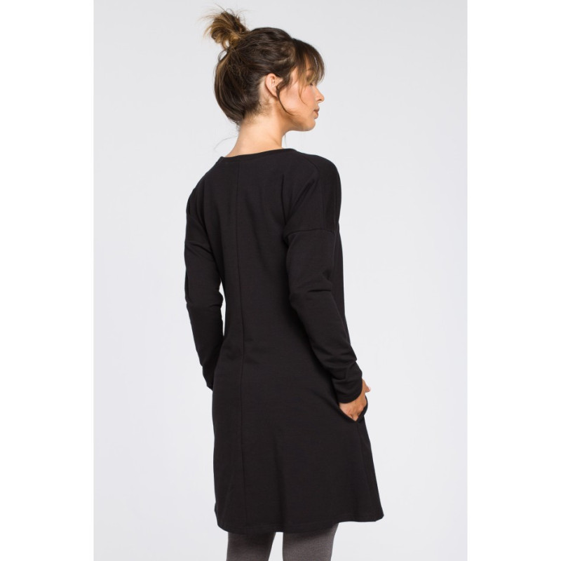 B042 Tunic with cut-out bottom - black