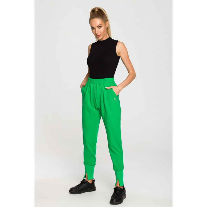 M692 Sweatpants with slits at the bottom - juicy green