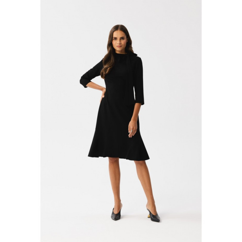 S346 Dress with binding at the neck - black