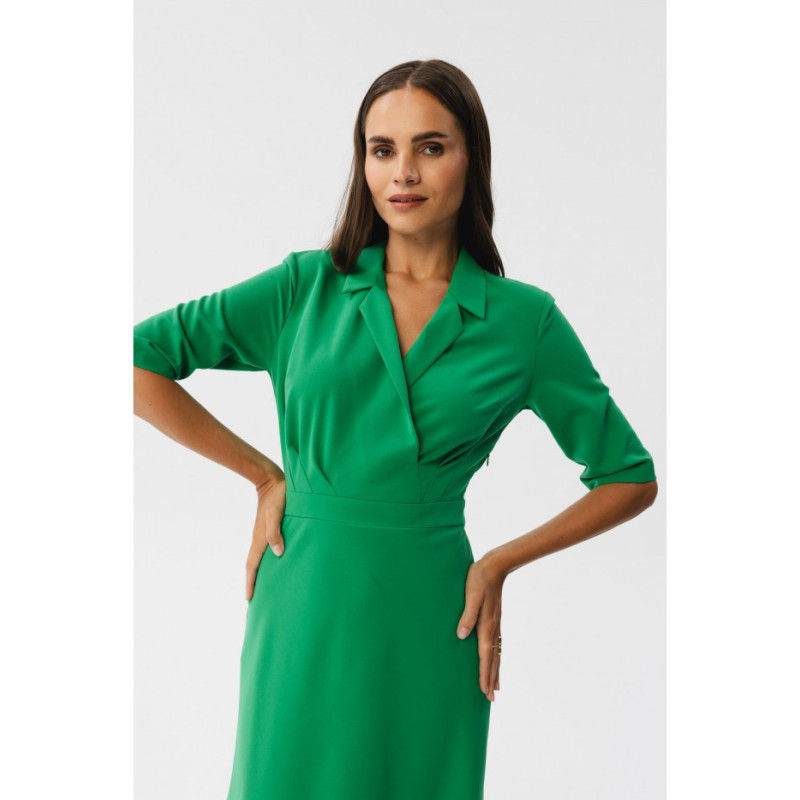 S348 Dress with envelope neckline and collar - juicy green