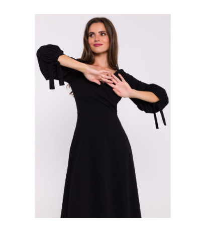 S383 Flared dress with tied sleeves - black