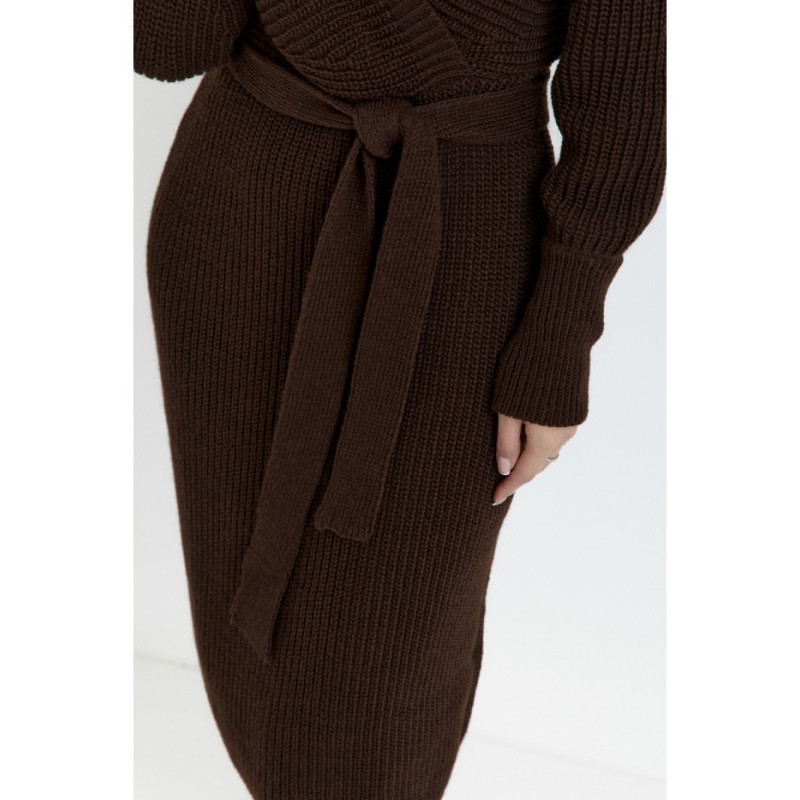 M810 Sweater dress with envelope neckline and belt - brown