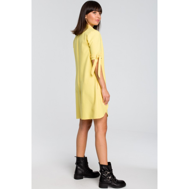 B112 Tunic with collar and tie - yellow