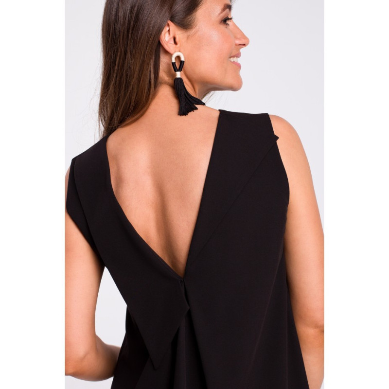 S157 Trapeze dress with back neckline - black