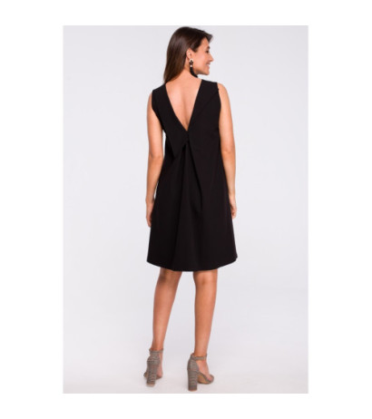 S157 Trapeze dress with back neckline - black