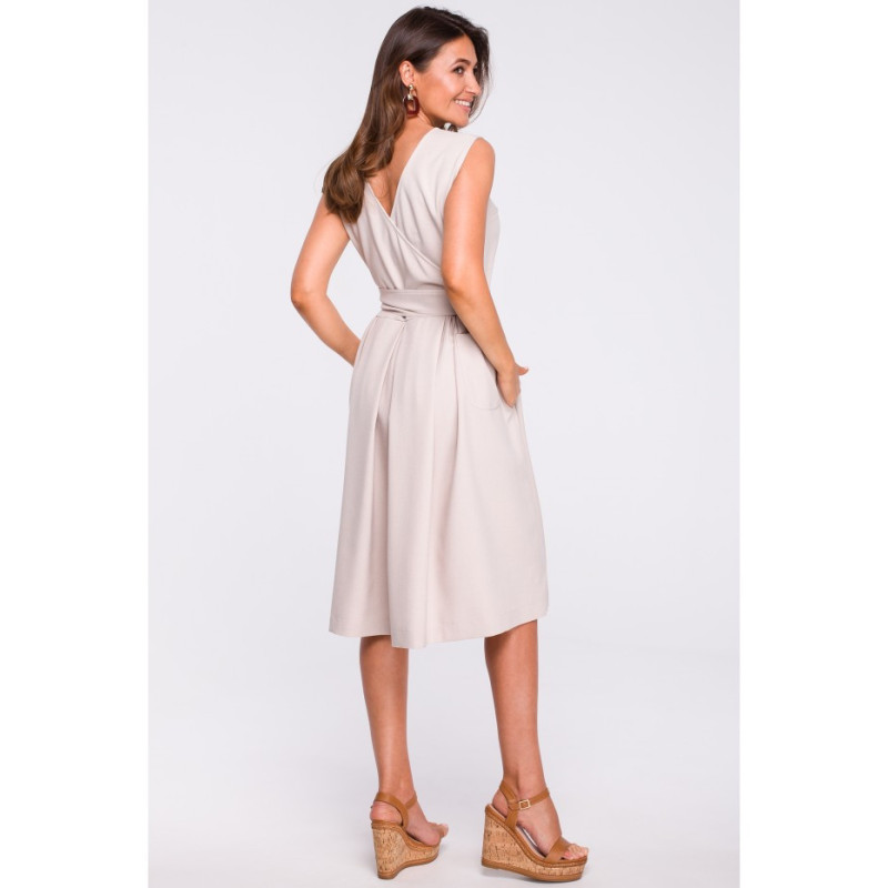 S161 Elegant dress with contrasting pleats - beige