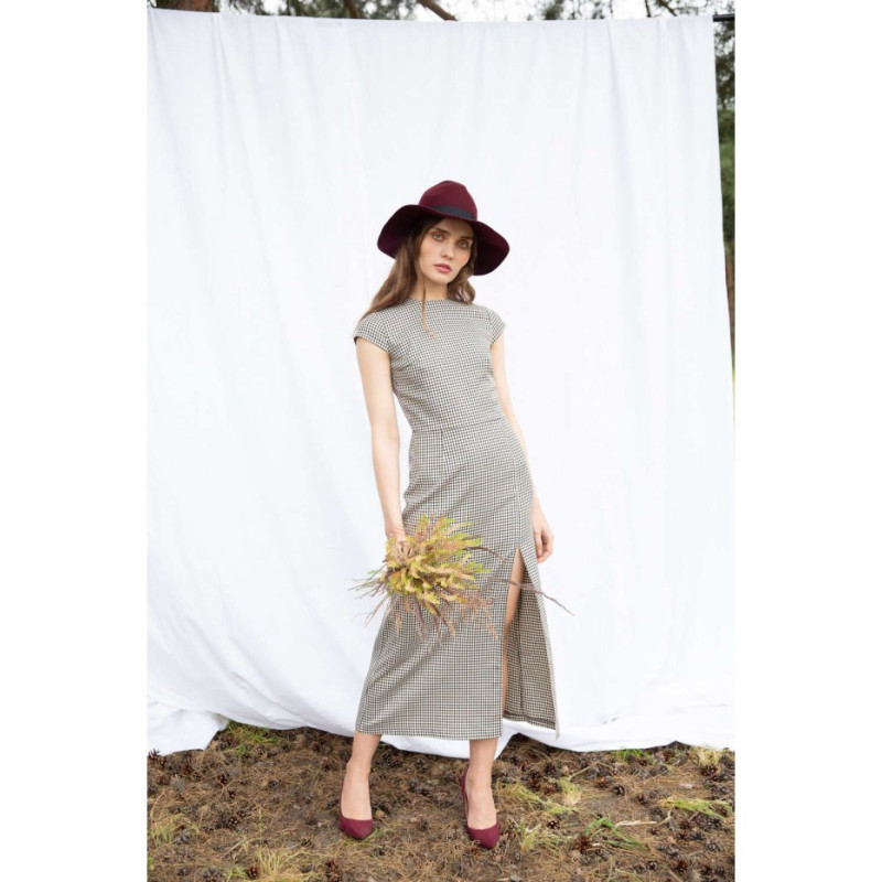 K071 Midi dress with half sleeves - brown