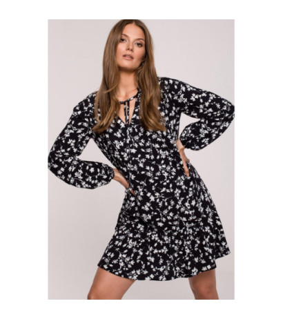 K121 Oversize dress with ruffle and print - model 1