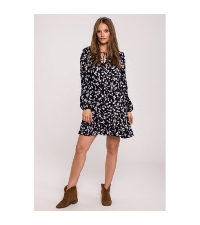 K121 Oversize dress with ruffle and print - model 1