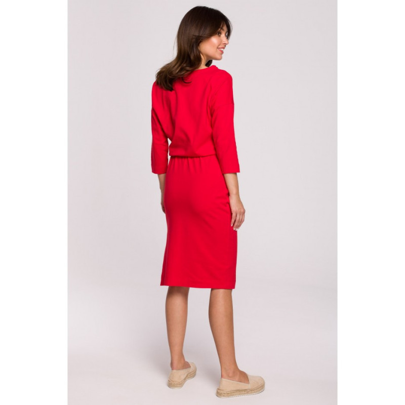 B221 Dress with belt and side slit - red