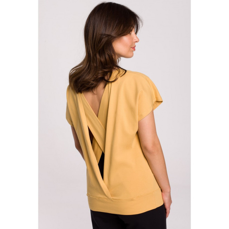 B224 Blouse with cutouts on the back - honey-colored