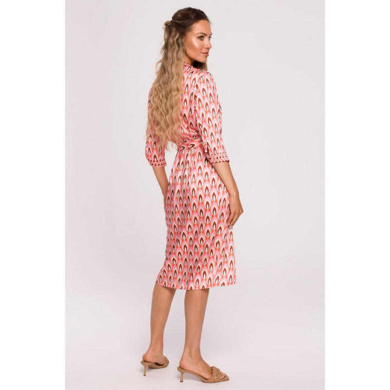 M668 Overlap print dress with belt - model 2