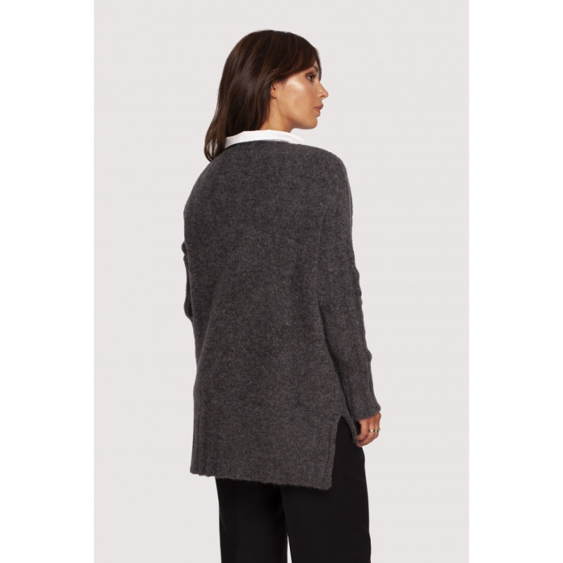 BK083 Sweater with neckline and longer back - graphite