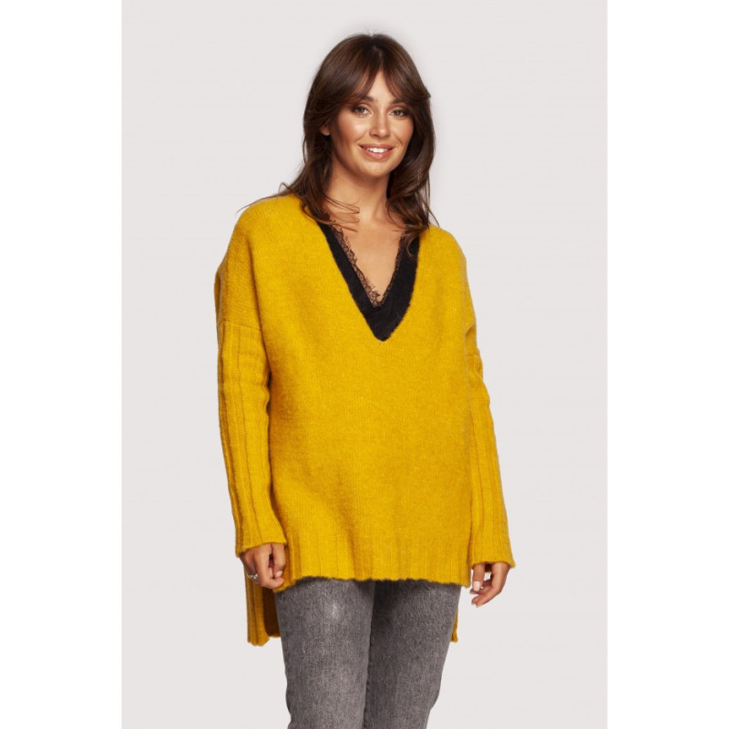 BK083 Sweater with neckline and longer back - honey