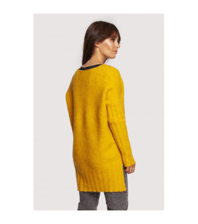 BK083 Sweater with neckline and longer back - honey