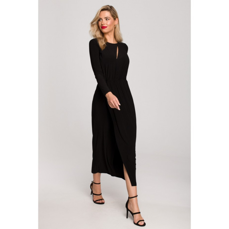 K139 Long dress with slit in the neckline - black