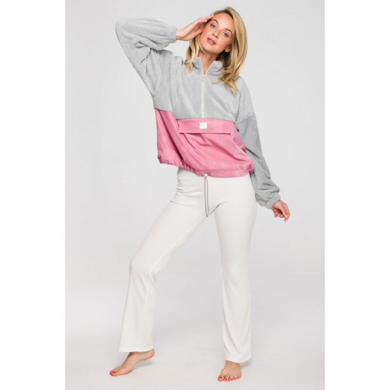 LA114 Plush sweatshirt with velcro pocket - model 2